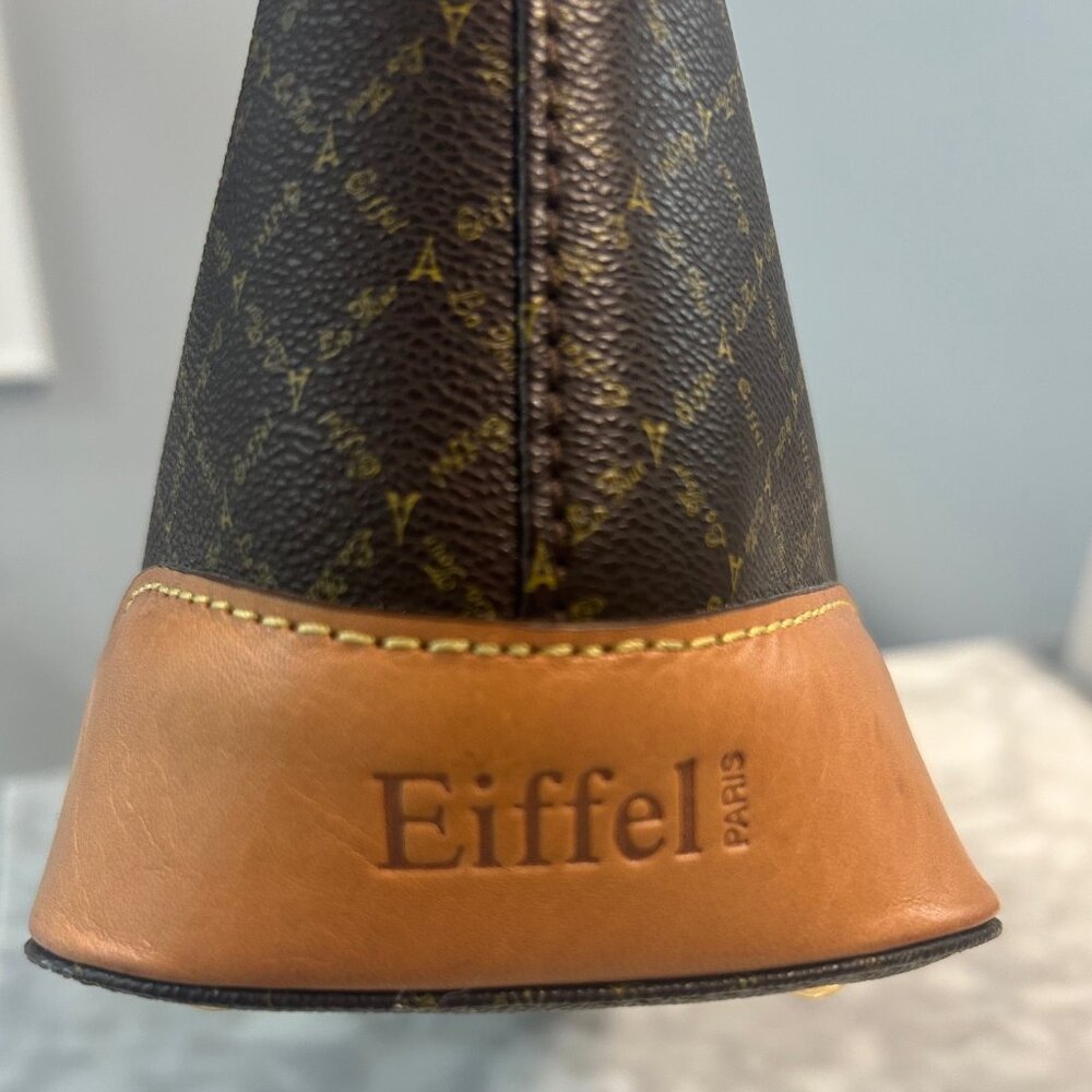 Le Tour Eiffel Handbag